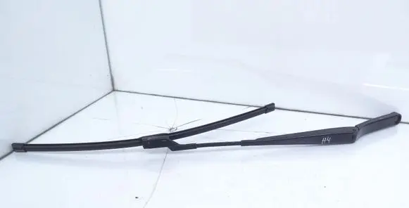 Volkswagen Golf V Windshield/front glass wiper blade 1Q1955409