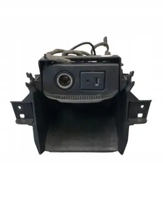 Opel Zafira C Dashboard storage box/compartment 13293521