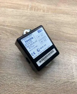 Toyota Corolla Verso AR10 Door control unit/module 897410F010