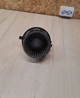 Volkswagen Jetta II Heater blower motor/fan resistor 3131090038 191959263B 3137020003