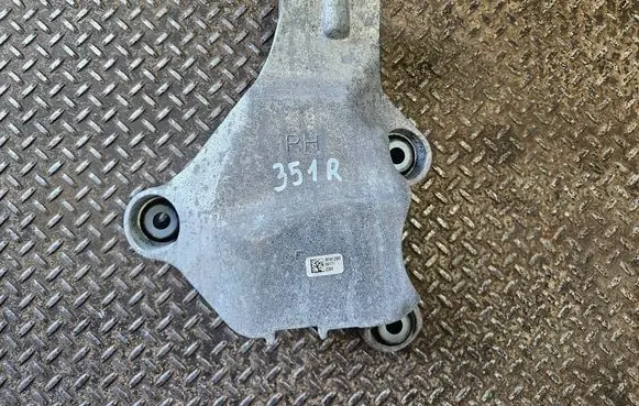 Dodge Charger Engine mounting bracket 68590128AB