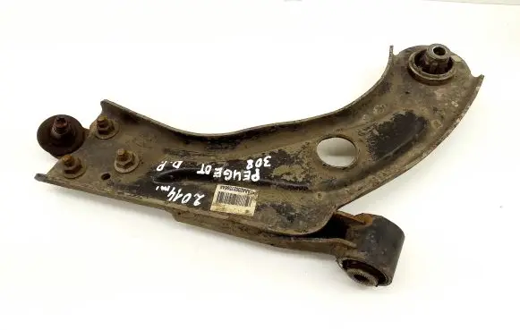 Peugeot 308 Front lower control arm/wishbone 7AAA200275964A