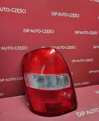 Mazda 323 F Rear/tail lights