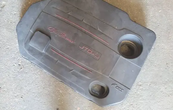 Alfa Romeo Giulietta Engine cover (trim) 51859542
