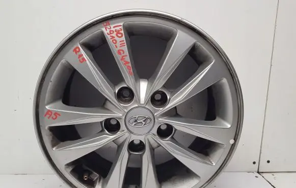 Hyundai i30 R15 alloy rim 