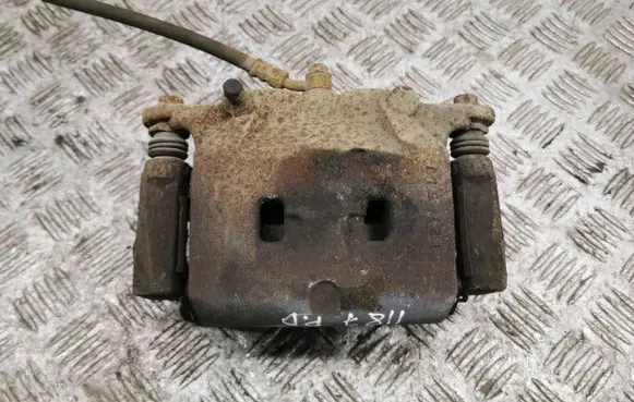 Nissan X-Trail T32 Front brake caliper