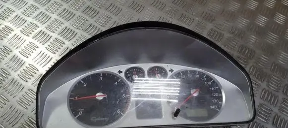 Speedometer (instrument cluster)