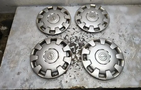 Opel Zafira A R15 wheel hub/cap/trim 24413155 1231011