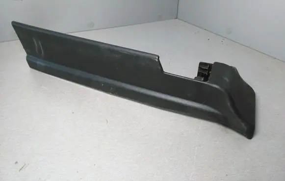 Toyota Corolla Verso AR10 Front passenger seat rail trim 721230F020