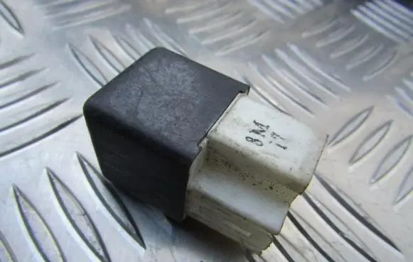 Mitsubishi Lancer Other relay MB629080 156700-0110