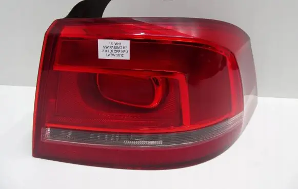 Volkswagen PASSAT B7 Rear/tail lights 3AE945096F