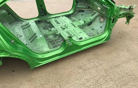 Opel Mokka B Side car body part 