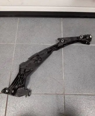 Porsche Macan (95B) Headlight/headlamp mounting bracket 95B807889F
