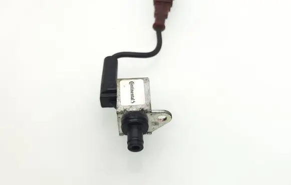 Audi A3 S3 8V Coolant temperature sensor 14098201 156047802KT 190122