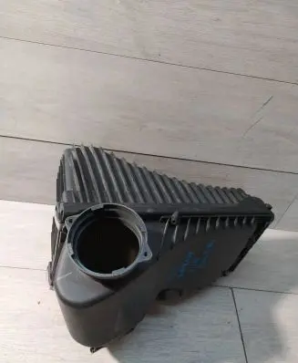Porsche Cayenne (9Y0 9Y3) Air filter 7P0129601