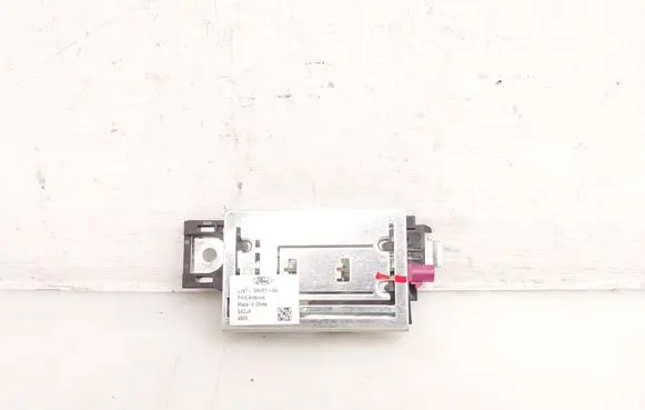 Ford Mustang Mach-E Aerial antenna amplifier LJ8T19K351AA GKZJA