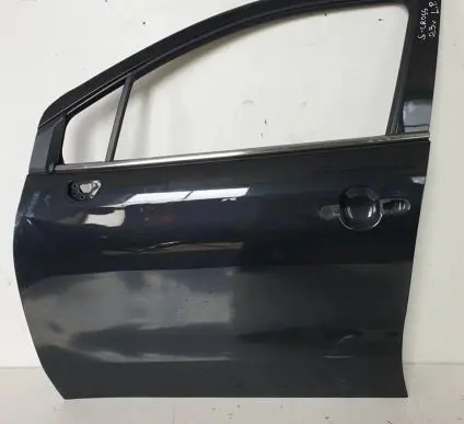 Suzuki SX4 S-Cross Front door