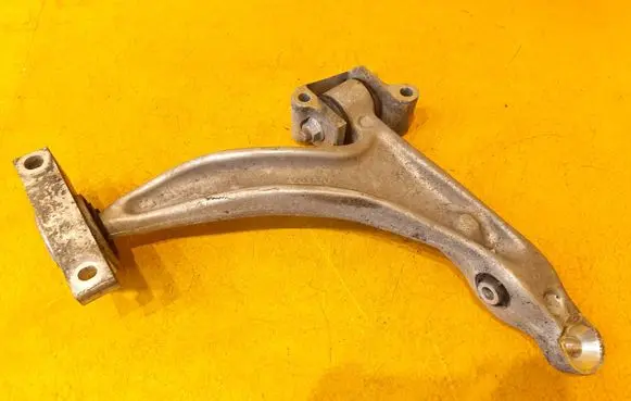 Volvo V60 Front control arm