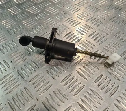 Clutch slave cylinder