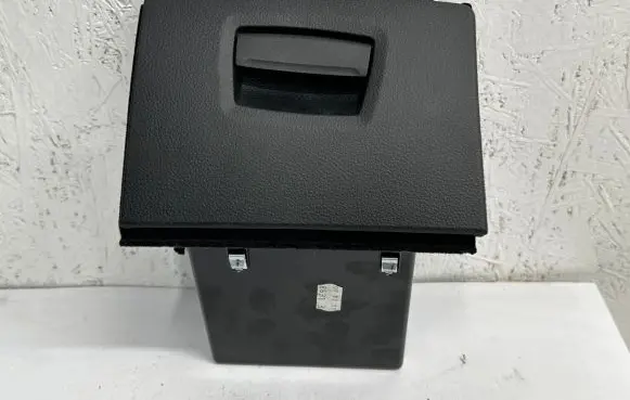 BMW 5 F10 F11 Glove box 9166696 51169166696
