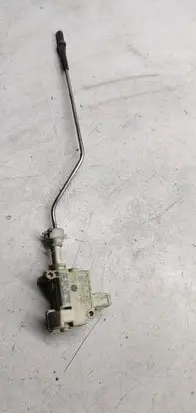 Volkswagen PASSAT B6 Central locking motor 3c0810773