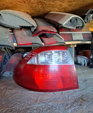 Mazda 626 Rear/tail lights 22061922