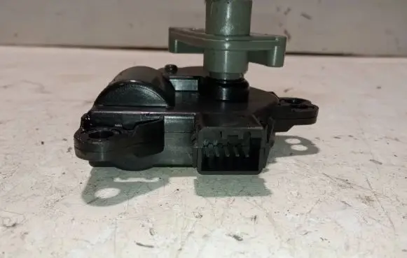 KIA Ceed Air flap motor/actuator D267AP9AA01 AC1R0000