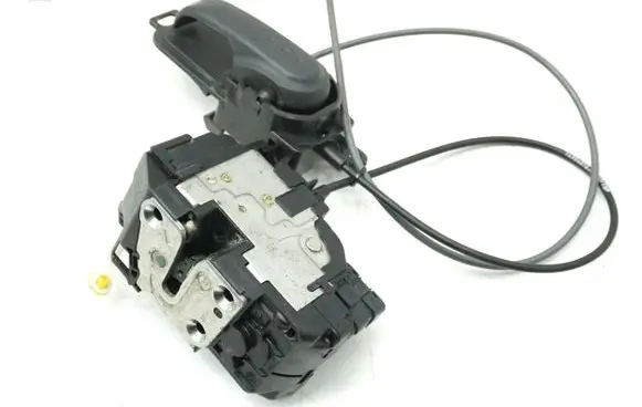 Nissan Note (E11) Front door lock