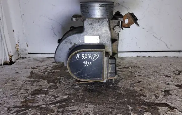 Mazda 323 F Mass air flow meter B6S713210A 1971004090