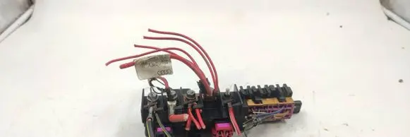 Audi A6 S6 C5 4B Fuse module 4B1971279A