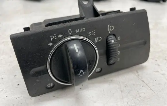 Mercedes-Benz E W211 Light switch 2115450304