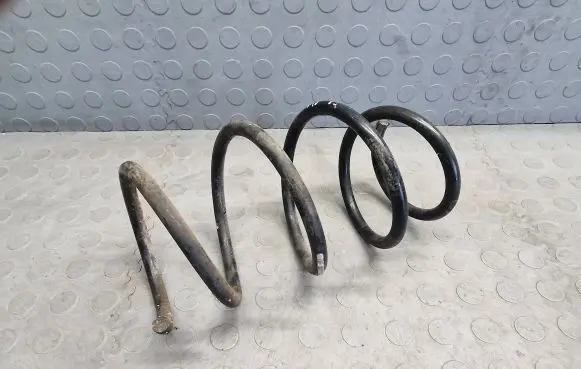 BMW X3 E83 Front coil spring