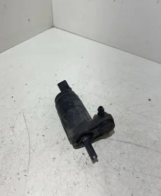 Skoda Octavia Mk2 (1Z) Windscreen/windshield washer pump 1K6955651 14016876