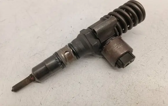 Fuel injector