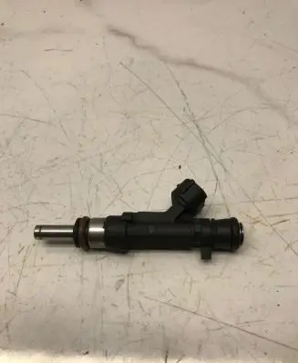 Audi A6 S6 C6 4F Fuel injector 06E133551 020128053