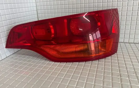 Audi Q7 4L Rear/tail lights 273302