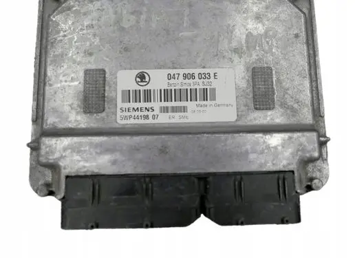 Skoda Fabia Mk1 (6Y) Engine control unit/module 047906033E 5WP4419807