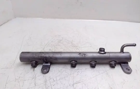 Mercedes-Benz CLS C219 Fuel main line pipe A6420700495