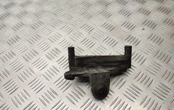 Other engine bay part