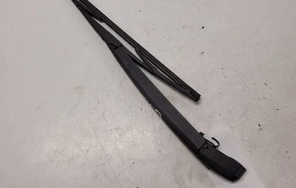 Hyundai Santa Fe Rear wiper blade arm