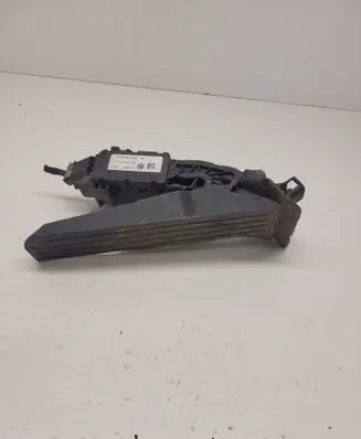 Volkswagen PASSAT B6 Accelerator throttle pedal 1K1721503L 6PV00860000