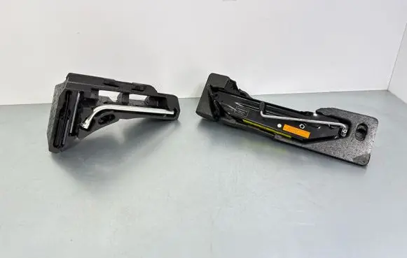 Porsche Macan (95B) Tool set 7P0011031A 7L0012219 95B012109A