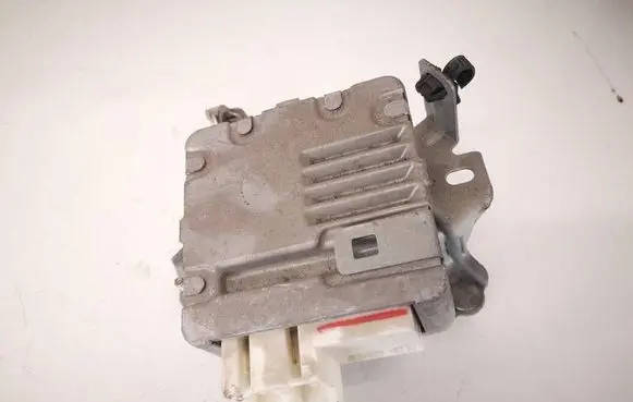 Toyota Yaris Power steering control unit/module 6900001067
