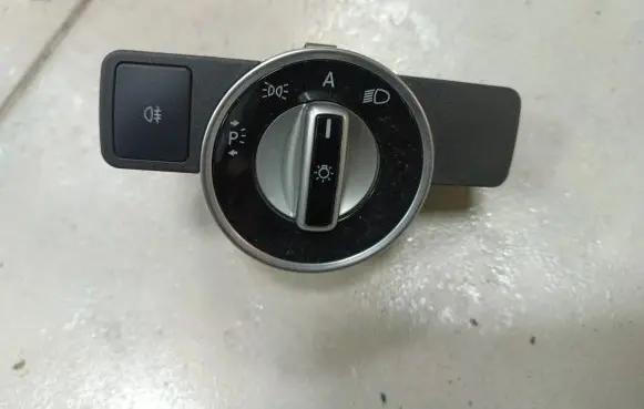 Mercedes-Benz E W212 Light switch