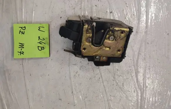 Volkswagen Polo III 6N 6N2 6NF Front door lock 5456132210