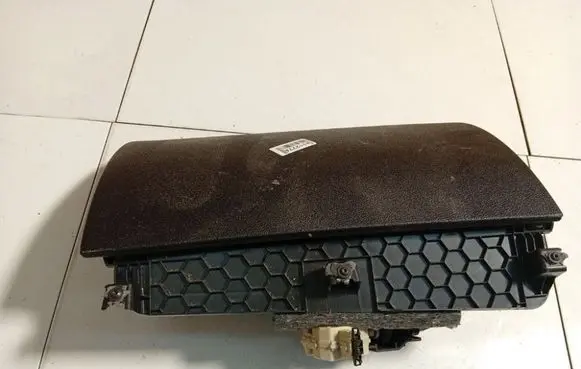 Audi Q7 4L Glove box 4L1857035E