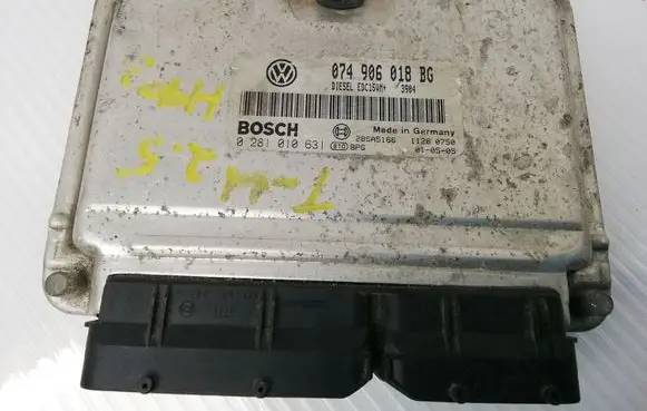 Volkswagen Transporter - Caravelle T4 Engine control unit/module 074906018BG 0281010631