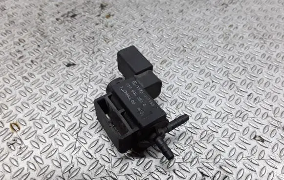 Volkswagen Golf IV Vacuum valve 037906283C 72288000