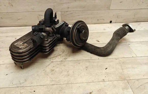 Audi A6 S6 C6 4F EGR valve cooler 059131512H