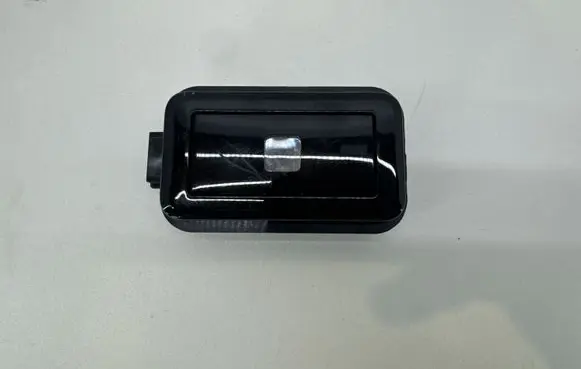 Peugeot 208 II Rear seat light 9836897477